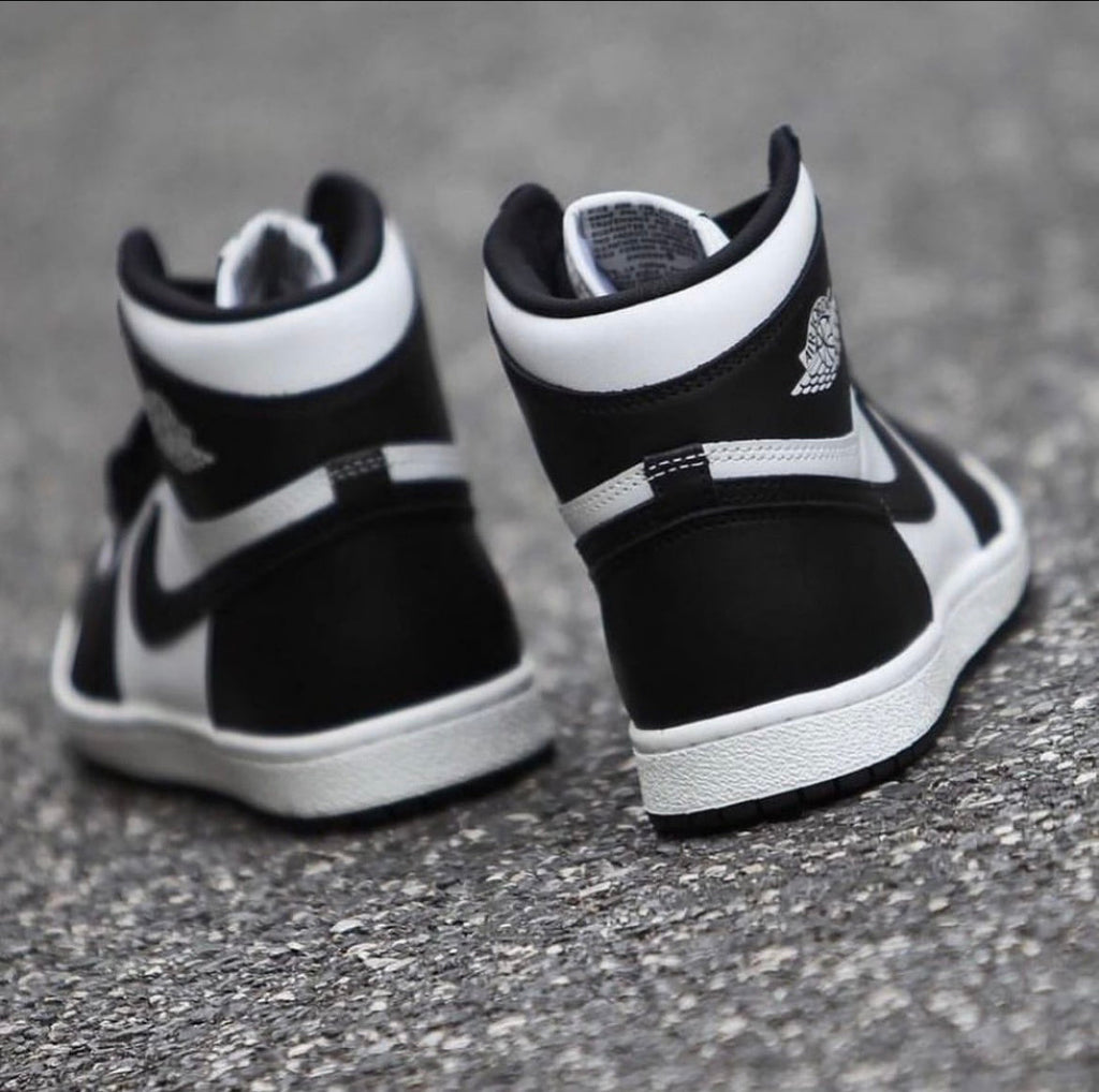 85 Black White BQ4422-001 Sneakers - Air Jordan 1 High - product image from the listing.