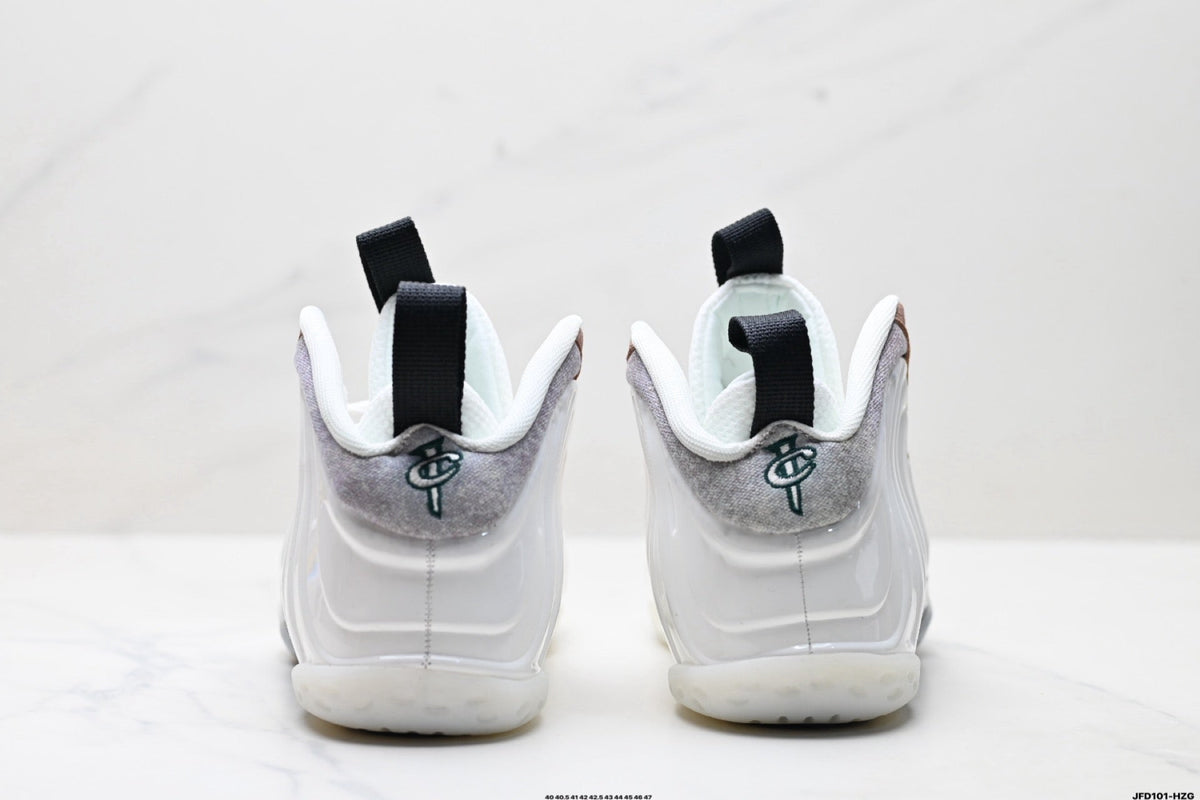 Nike Air Foamposite One Penny Hardaway Sneakers White Rose in Gold - product image from the listing.