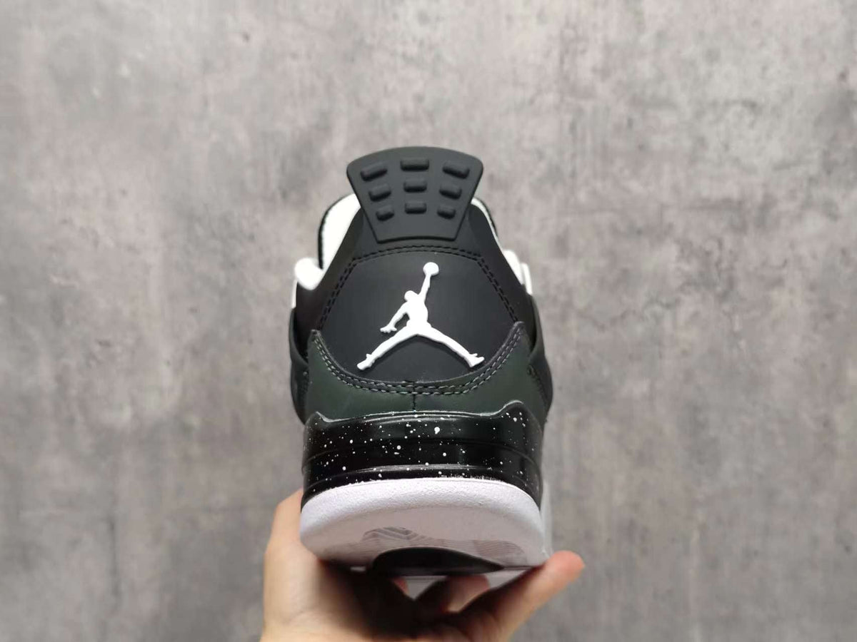 "Fear" Air Jordan 4 Retro (Fear Pack) - product image from the listing.
