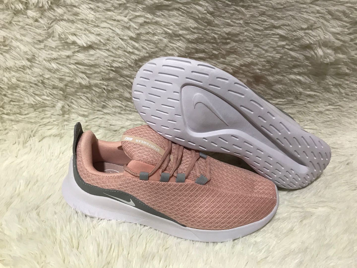 Nike Lunarsolo 5 Shoes for Running in Dusty Rose - product image from the listing.