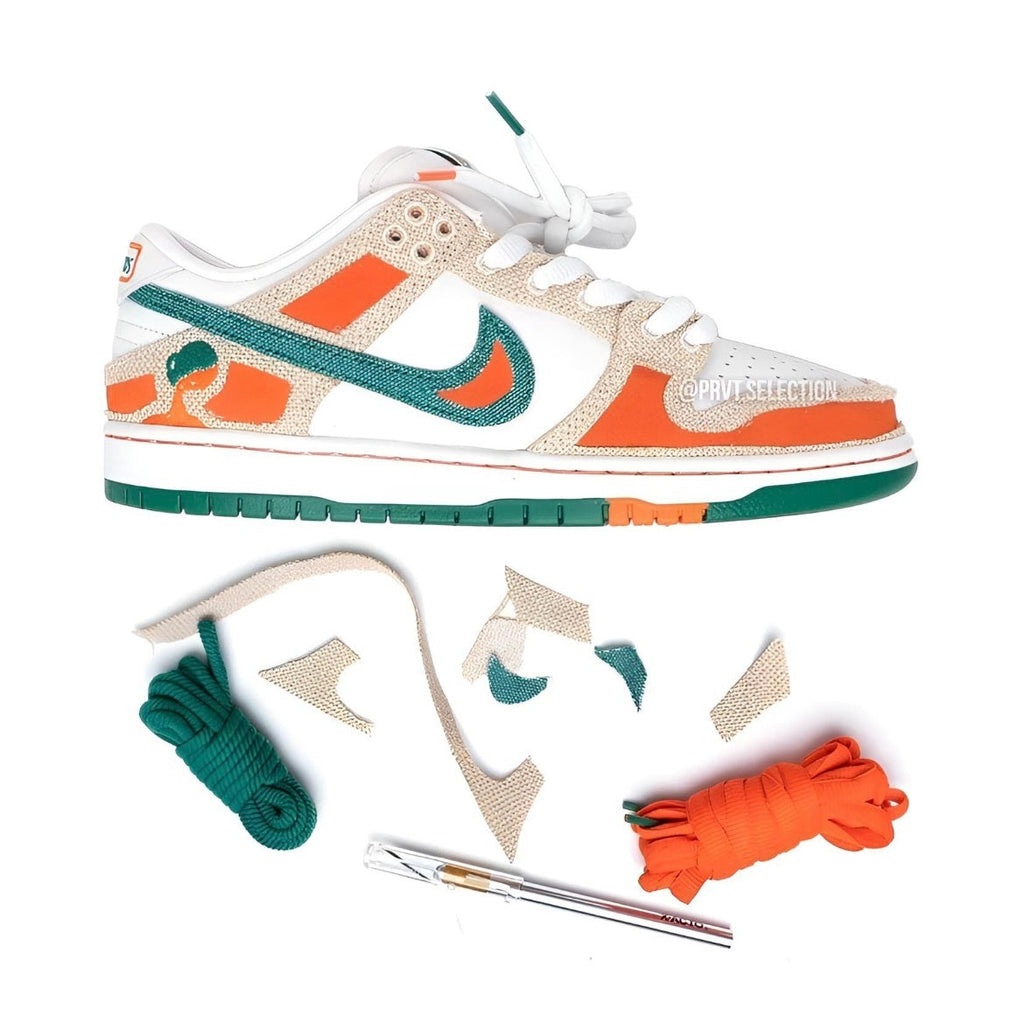 Nike SB Dunk Low Jarritos Collaboration Trainers FD0860-001 - product image from the listing.