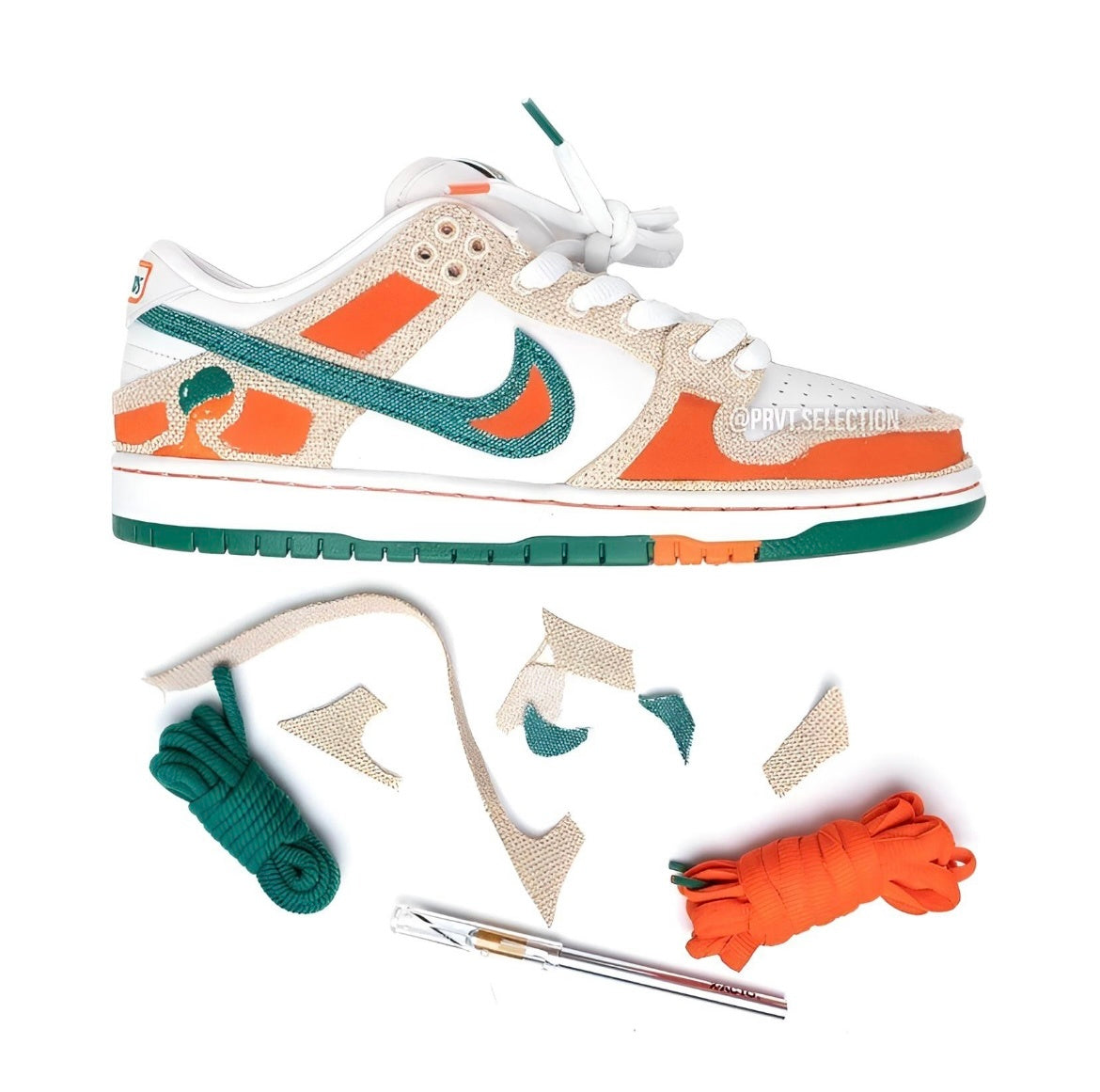 Nike SB Dunk Low Jarritos Collaboration Trainers FD0860-001 - product image from the listing.