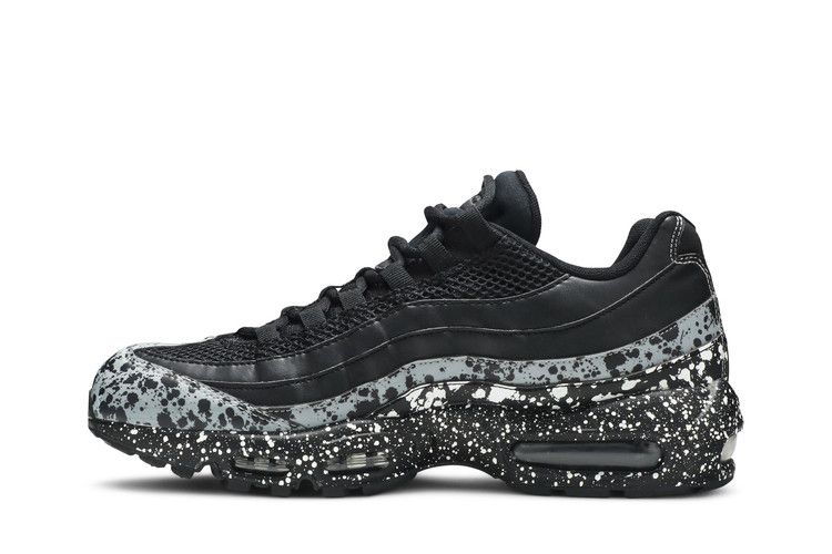 Women's Nike Air Max 95 Se Black Black-White - product image from the listing.