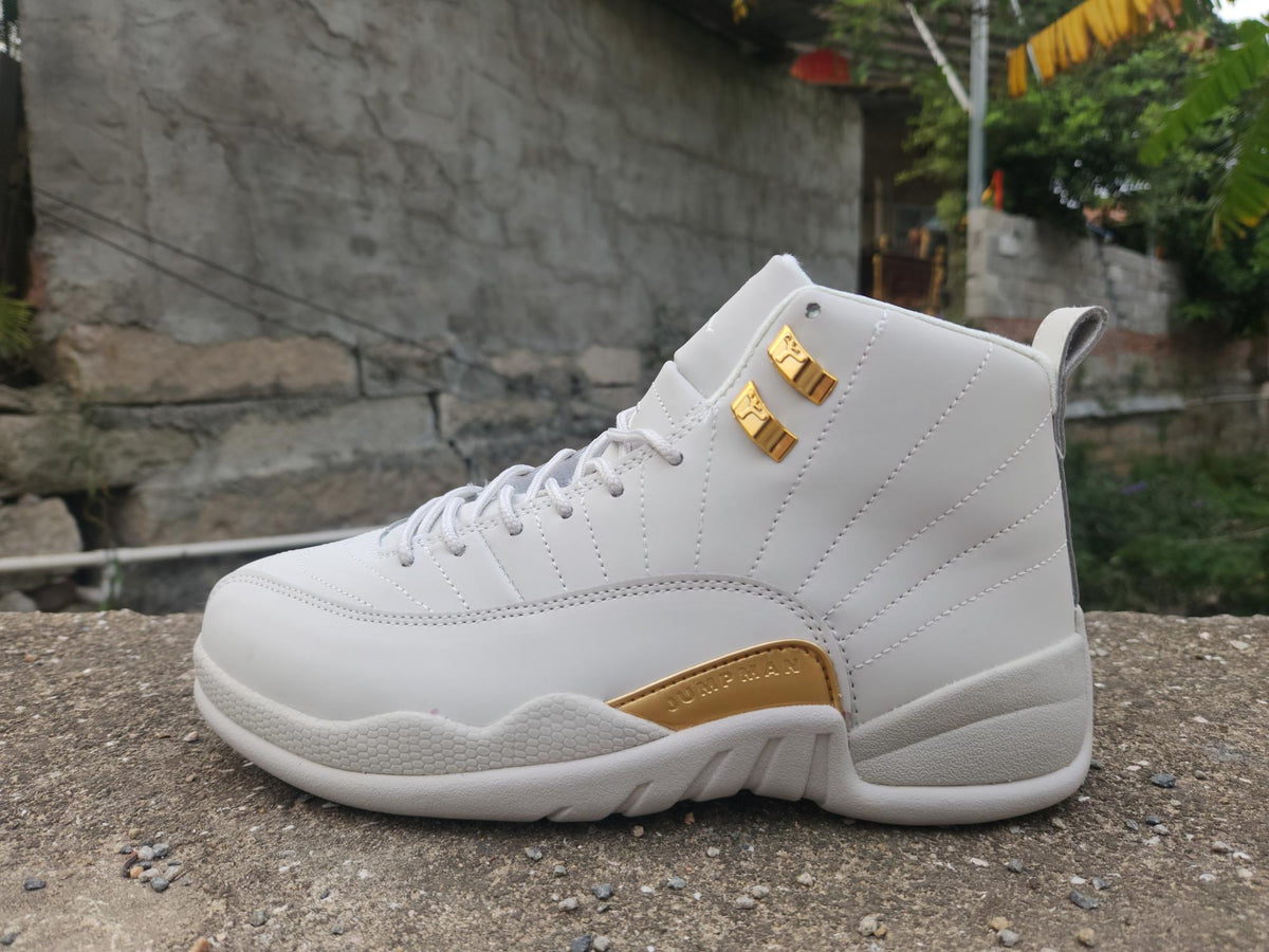 Grey/Gold ("Taxi") - Air Jordan 12 Retro - product image from the listing.
