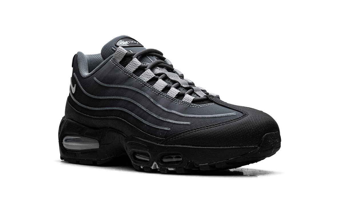 "Big Bubble - Tech Black" Air Max 95 IH7853 001 - product image from the listing.