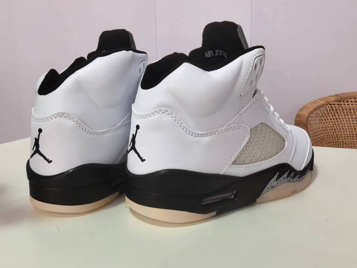 Air Jordan 5 Retro in White/Black - product image from the listing.