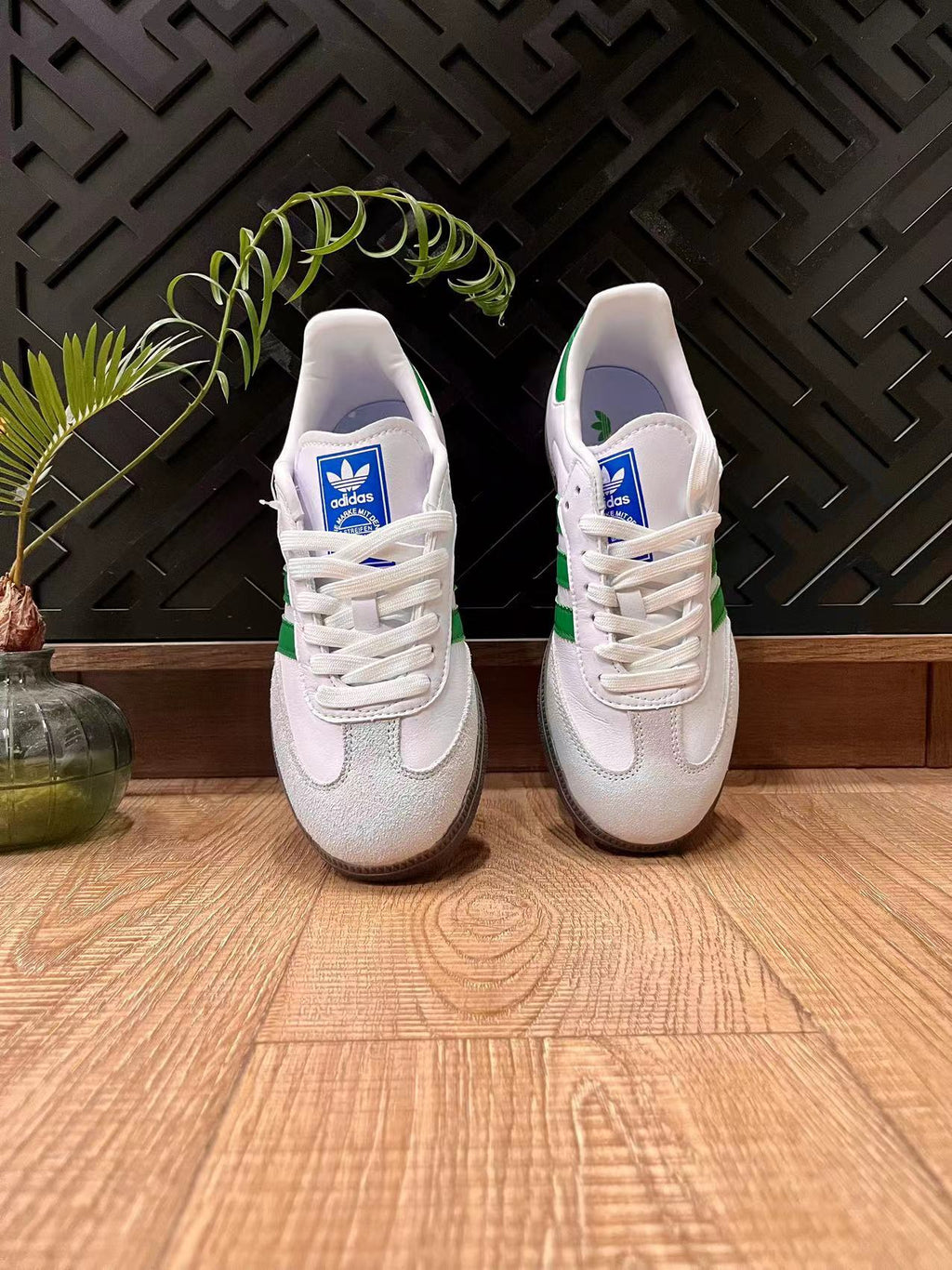 adidas Samba Trainers White Green Gum Sole - product image from the listing.