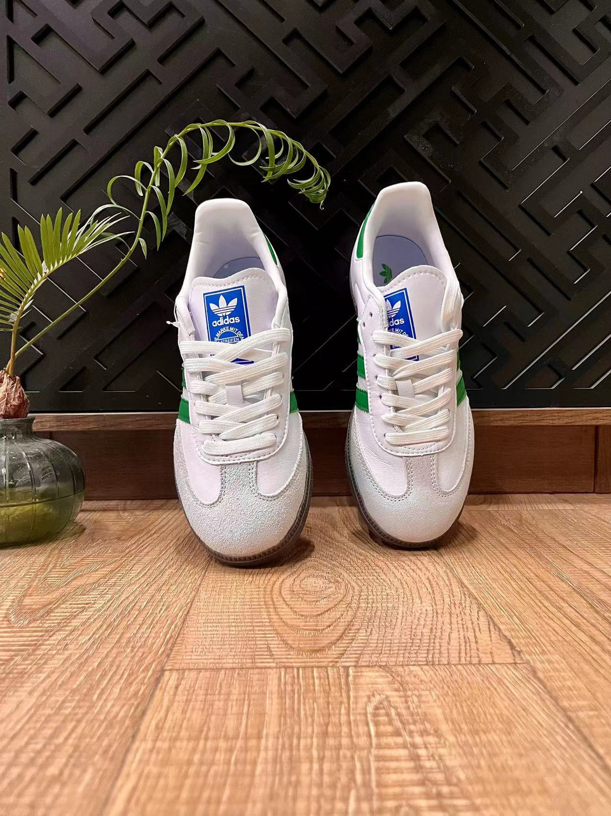 adidas Samba Trainers White Green Gum Sole - product image from the listing.