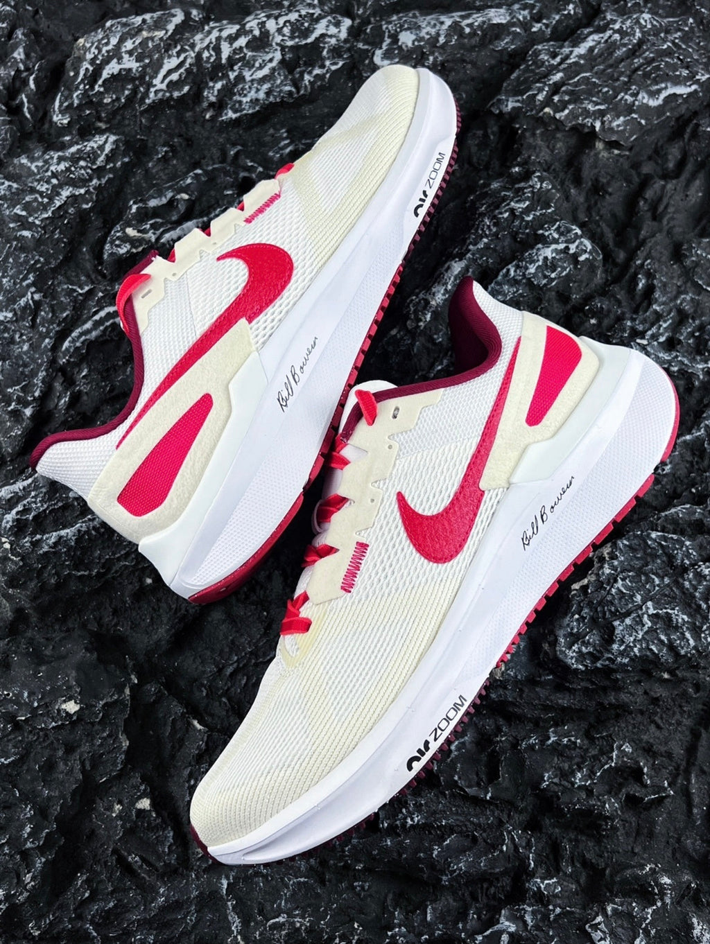 Nike Structure 25 Road Shoes for Running FJ0332-100 - product image from the listing.