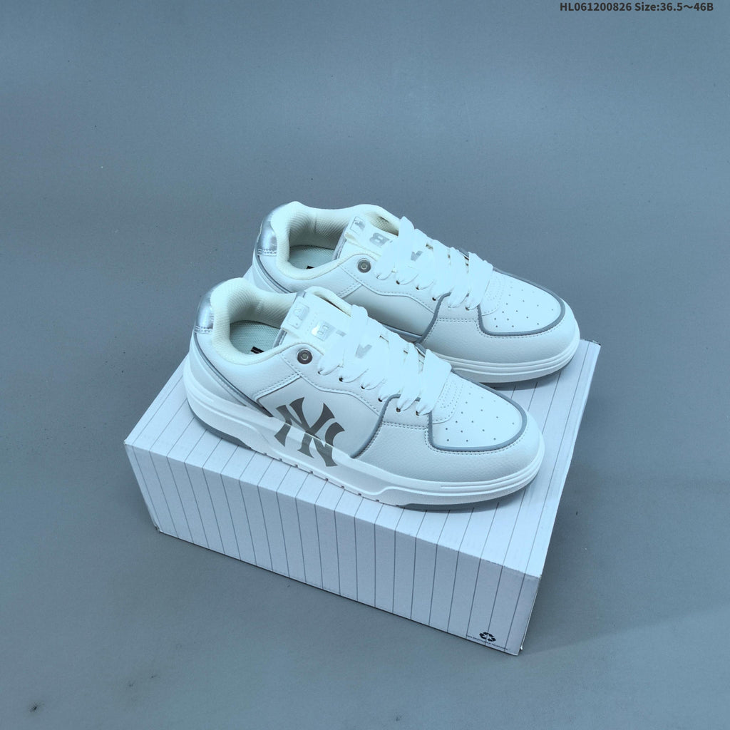 MLB Chunky Liner New York Yankees Low-Cut Sneakers - product image from the listing.