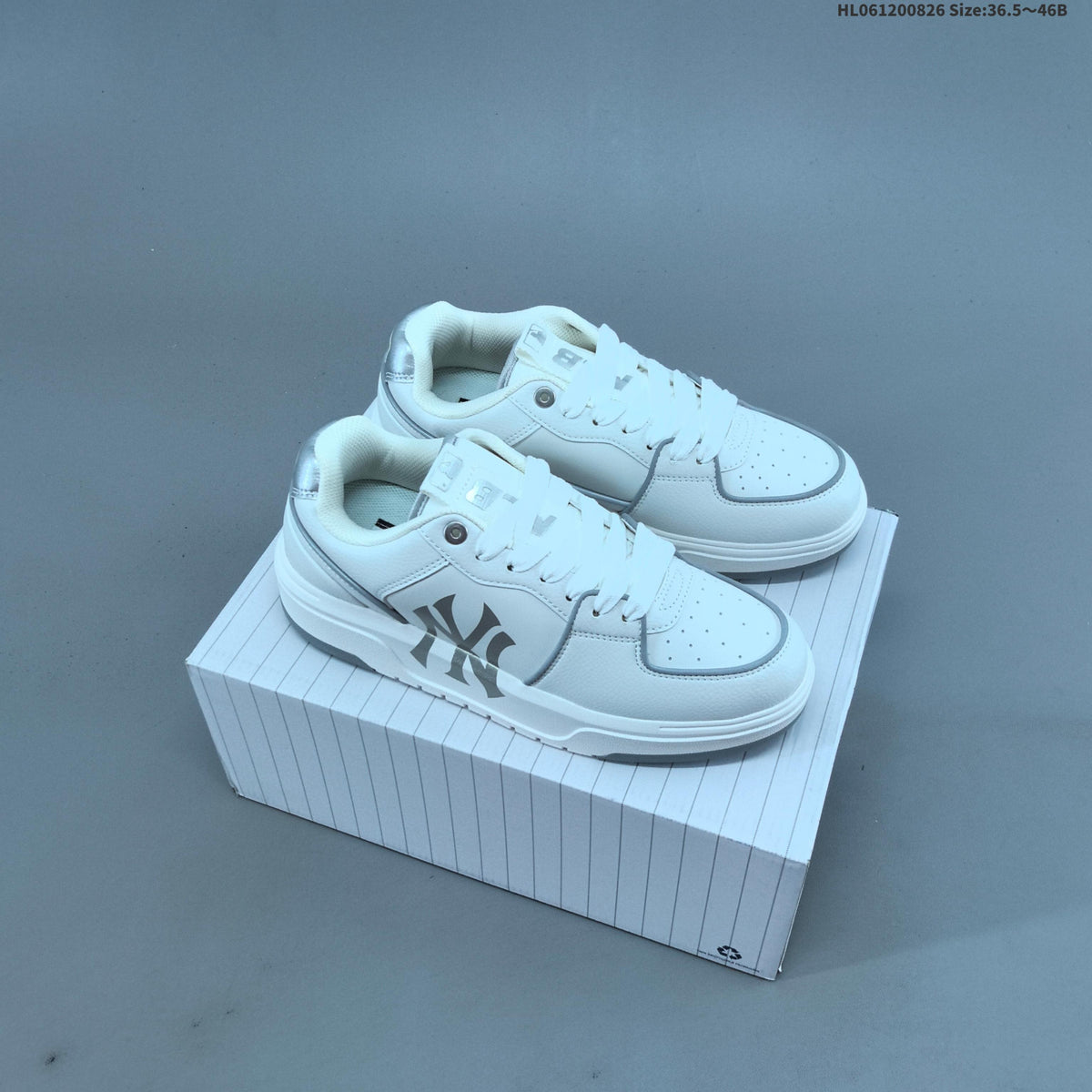 MLB Chunky Liner New York Yankees Low-Cut Sneakers - product image from the listing.