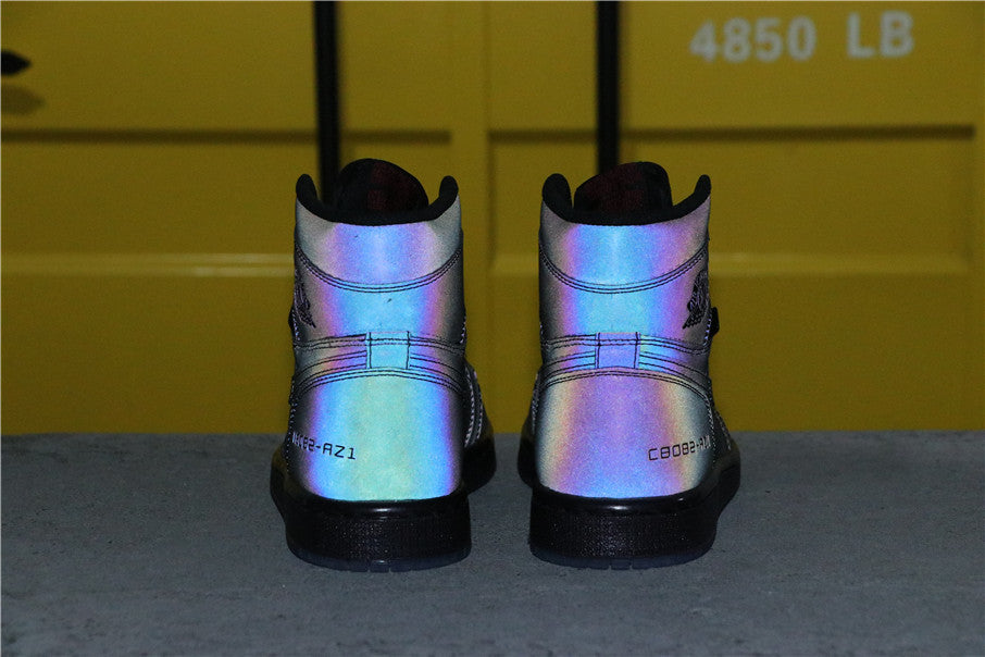 R2T Sneakers - Air Jordan 1 High Zoom BV0006-900 - product image from the listing.