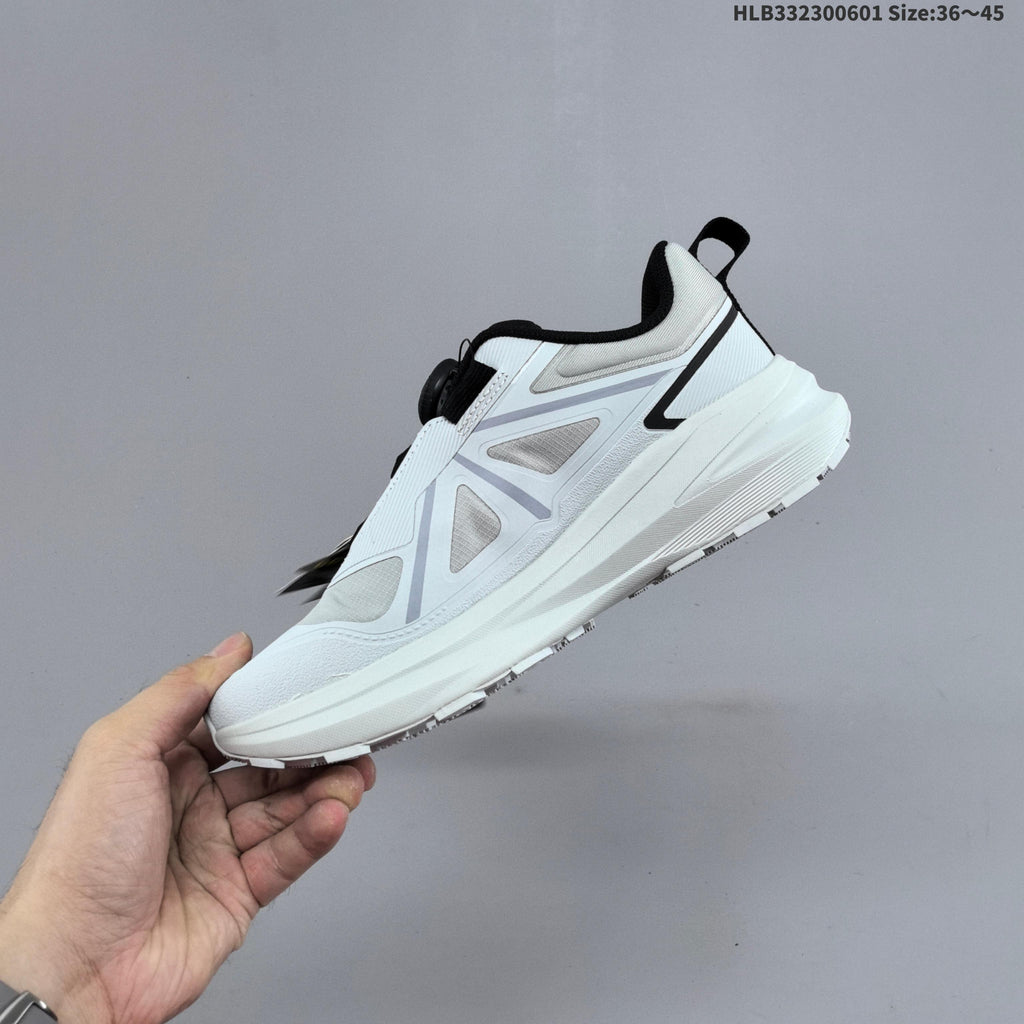 DESCENTE LAVITATE 3.0 WIRE GTX Low-Cut Sneakers - product image from the listing.