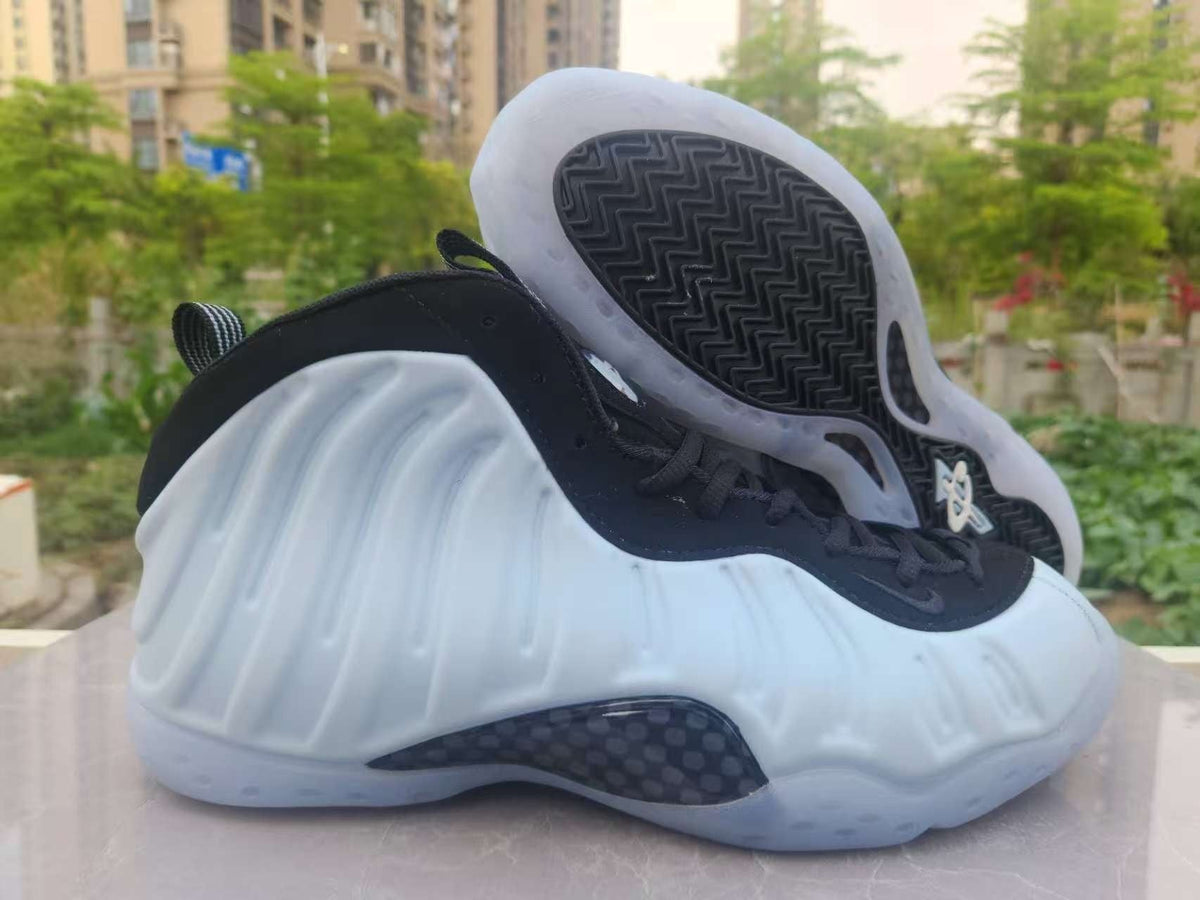 Nike Air Foamposite One Penny Hardaway Sneakers in Black Blue - product image from the listing.