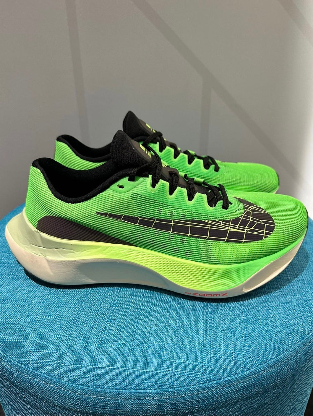 Nike Zoom Fly 5 Ekiden Running Shoes in Green DZ4783-304 - product image from the listing.