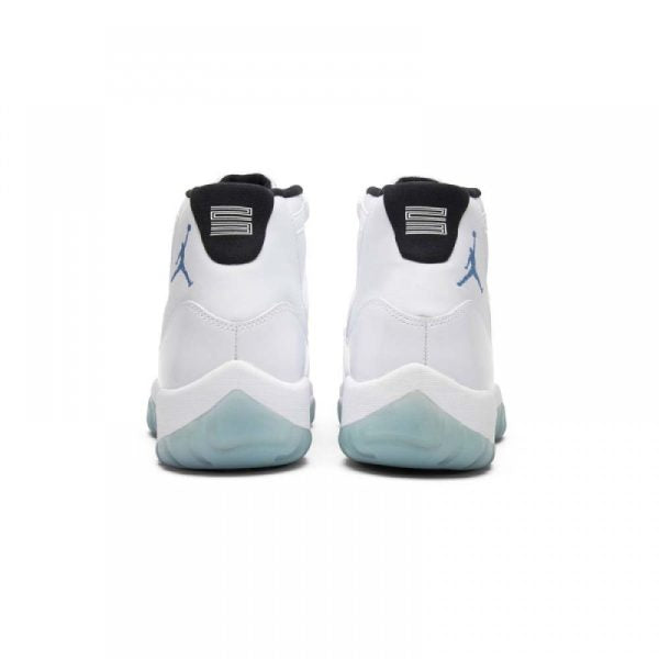 "LEGEND BLUE" AIR JORDAN 11 RETRO - product image from the listing.