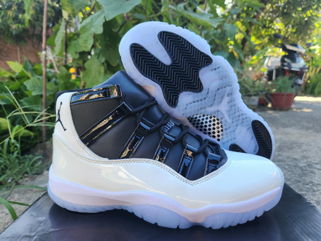 Air Jordan 11 Retro in White/Black - product image from the listing.