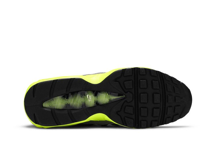 Kiss My Airs - Nike Air Max 95 - product image from the listing.