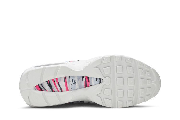 Country Pack Korea - Nike Air Max 95 - product image from the listing.