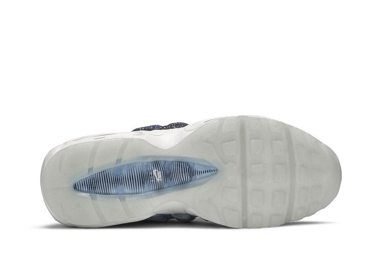 Day And Night - Nike Air Max 95 - product image from the listing.