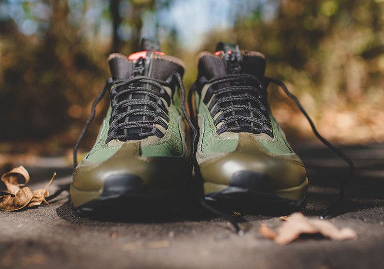 Sneakerboot Dark Loden - Nike Air Max 95 - product image from the listing.