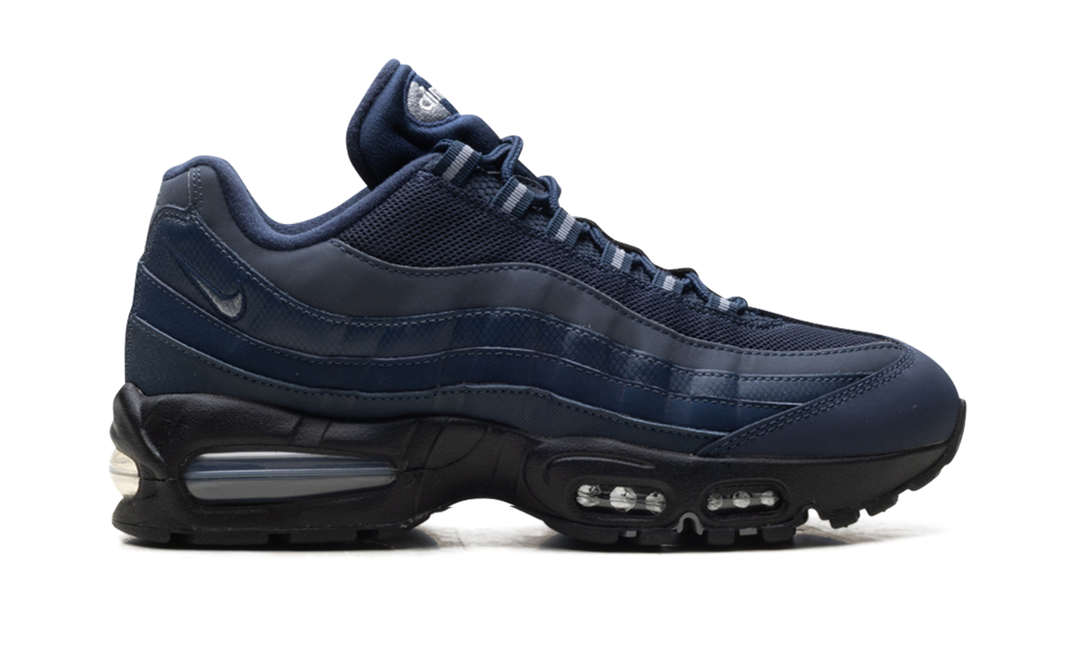 "Big Bubble Obsidian" Air Max 95 IM5987 451 - product image from the listing.