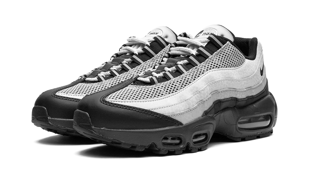 Women's AIR MAX 95 LX "Reflective Safari" DV5581 001 - product image from the listing.