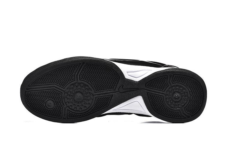 Nike Total 90 Black and Silver Indoor Trainers - product image from the listing.