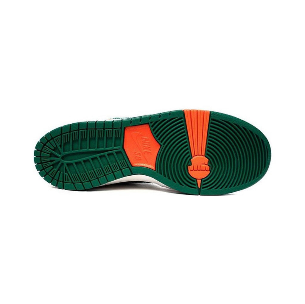 Nike SB Dunk Low Jarritos Collaboration Trainers FD0860-001 - product image from the listing.