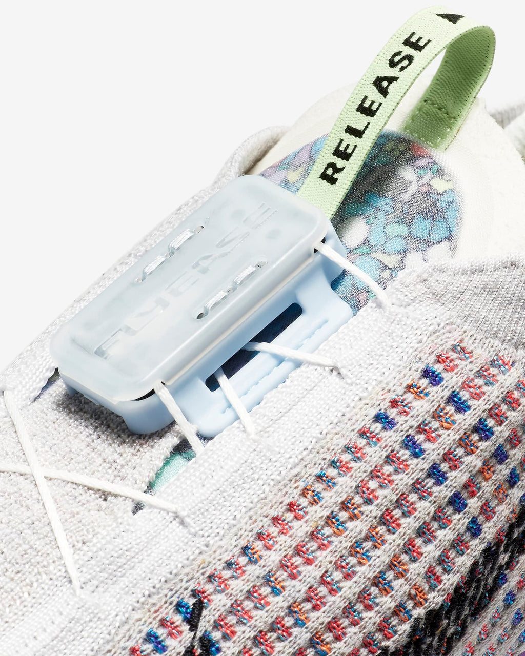 Nike Air VaporMax 2020 Flyknit CJ6740-001 Trainers - product image from the listing.