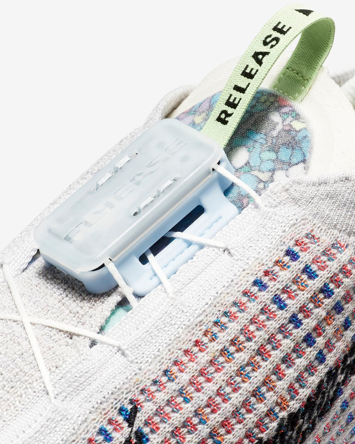 Nike Air VaporMax 2020 Flyknit CJ6740-001 Trainers - product image from the listing.