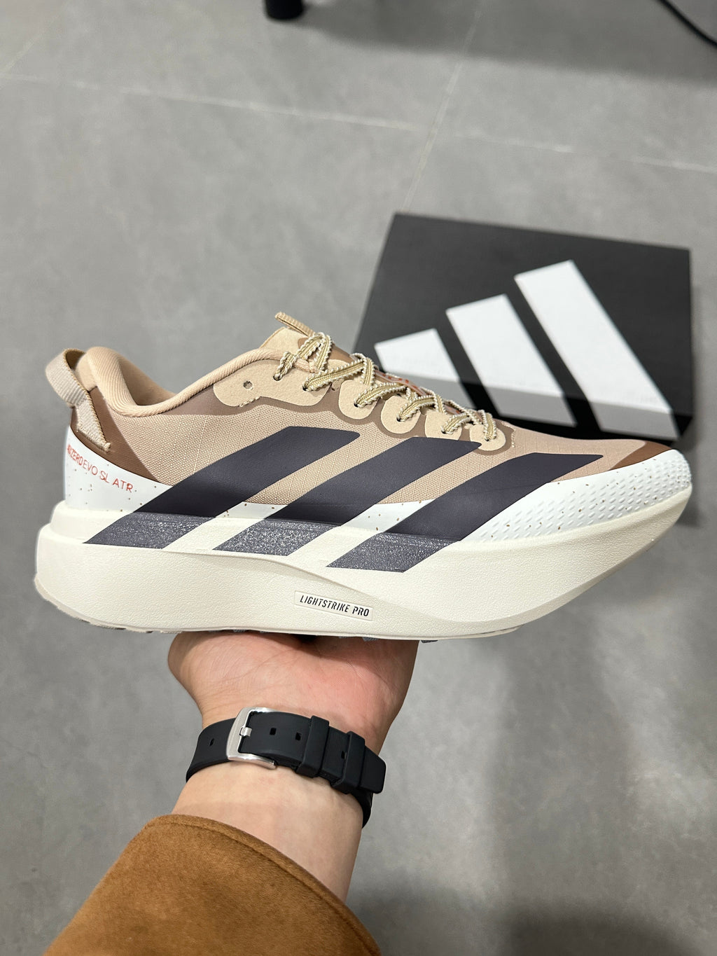 Nike Air Zoom Alphafly NEXT% 2 Running Shoes in Beige Navy - product image from the listing.