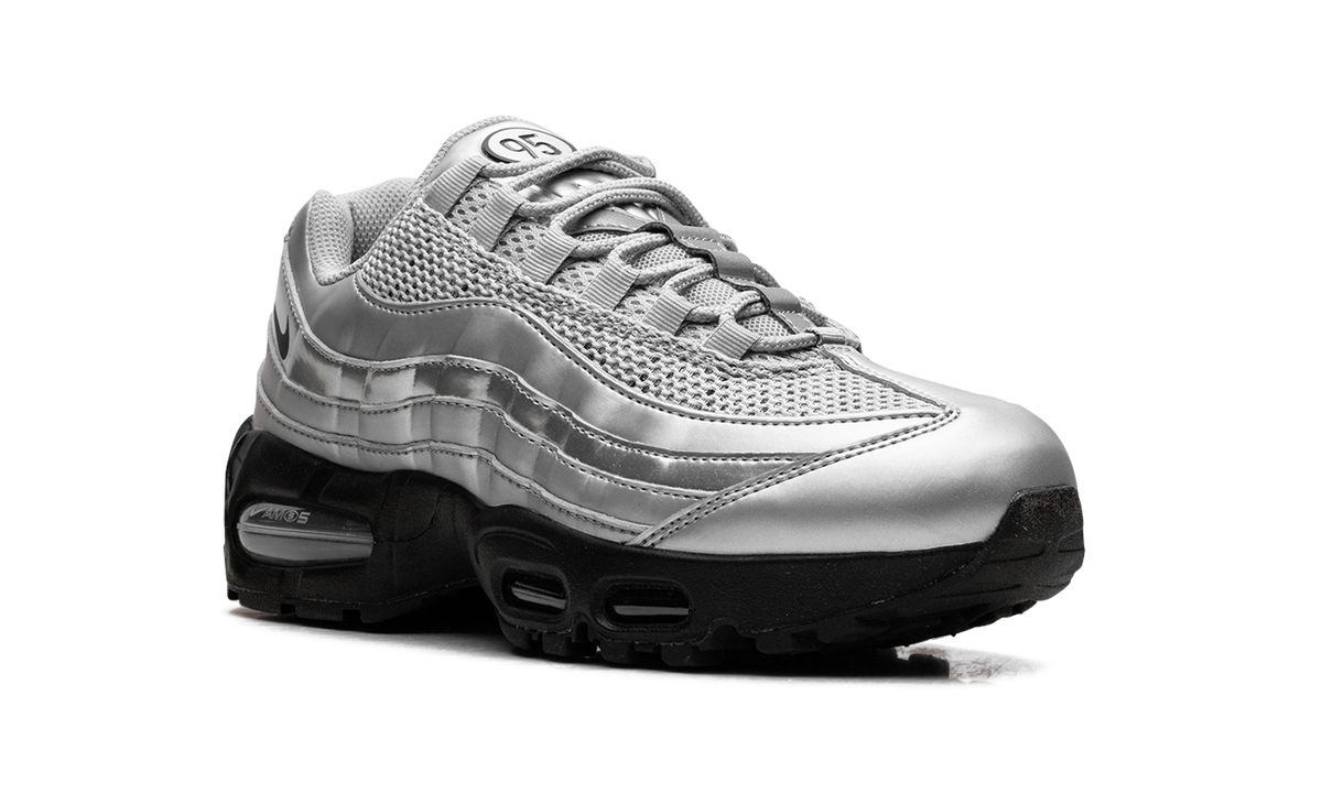 "Total 90 - Metallic Silver" Nike Air Max 95 IB6830 002 - product image from the listing.