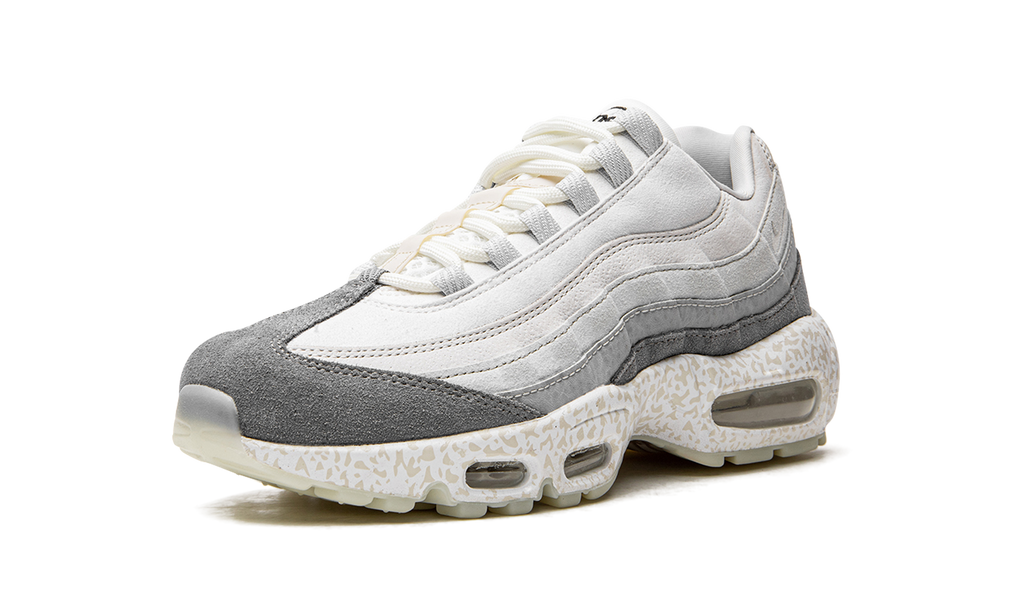 "Light Bone-Glow in the Dark" Air Max 95 QS DV2593 100 - product image from the listing.