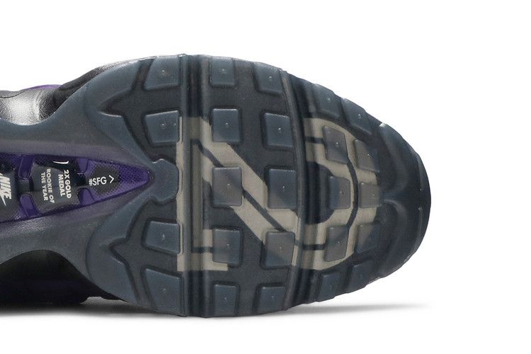 NRG LeBron Lakers - Nike Air Max 95 - product image from the listing.