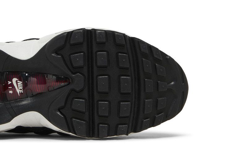 Recraft Anthracite Team Red (GS) - Nike Air Max 95 - product image from the listing.
