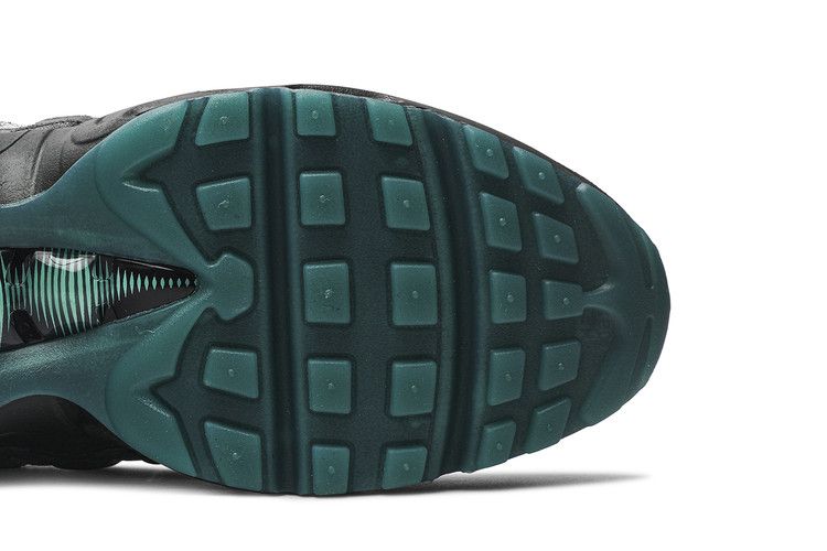 Day of the Dead (2019) - Nike Air Max 95 - product image from the listing.