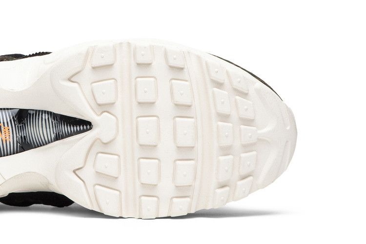 Carhartt WIP Camo - Nike Air Max 95 - product image from the listing.