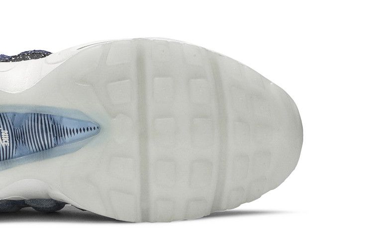 Day And Night - Nike Air Max 95 - product image from the listing.