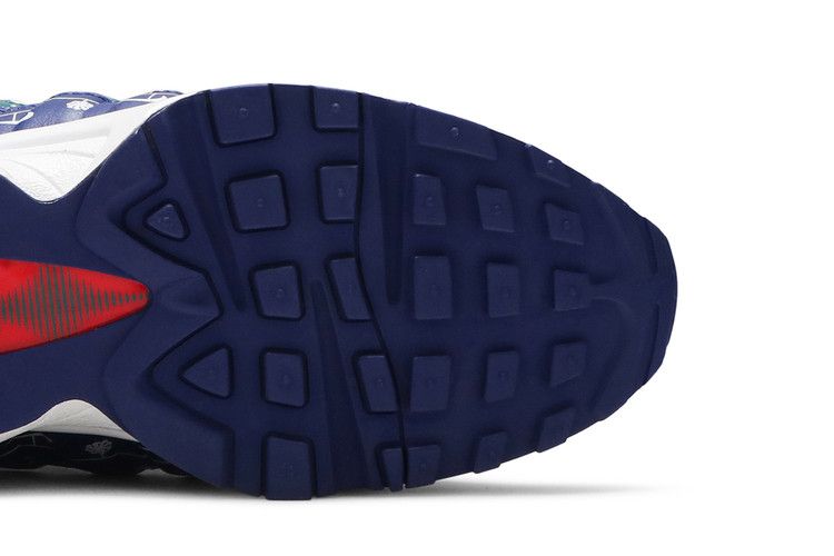 Christmas Sweater (GS) - Nike Air Max 95 - product image from the listing.