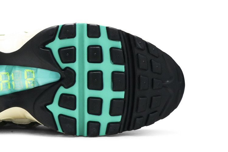 Era Safari - Nike Air Max 95 - product image from the listing.