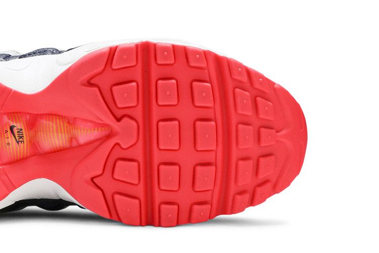 Women's Nike Air Max 95 Midnight Navy Pure Platinum Laser Orange - product image from the listing.