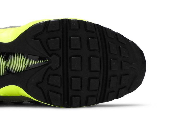 Kiss My Airs - Nike Air Max 95 - product image from the listing.