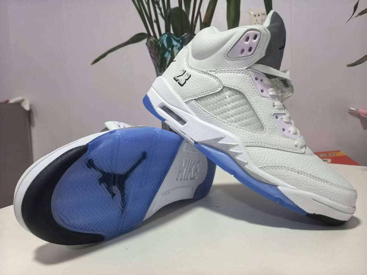 "Triple White" Air Jordan 5 Retro - product image from the listing.