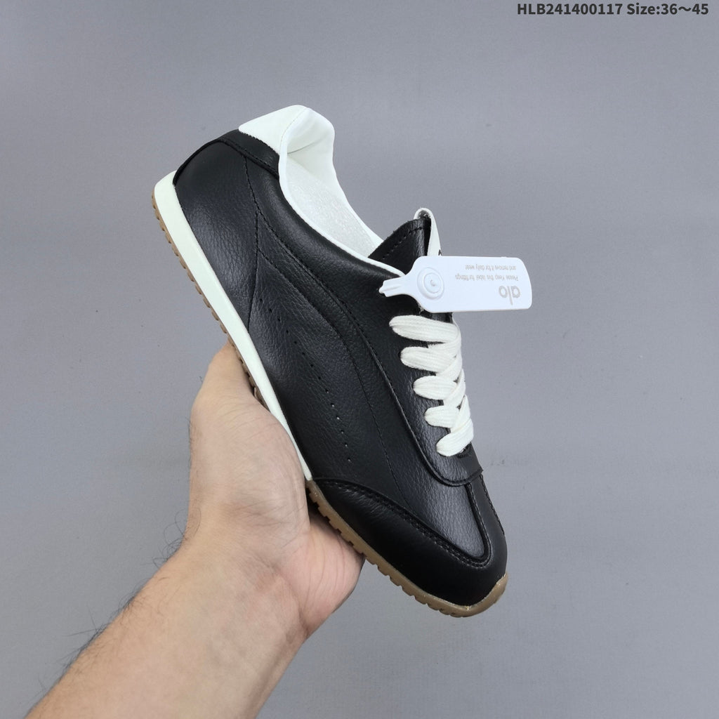 Alo Yoga Sunset Sneaker Low-Cut Casual Shoes - product image from the listing.