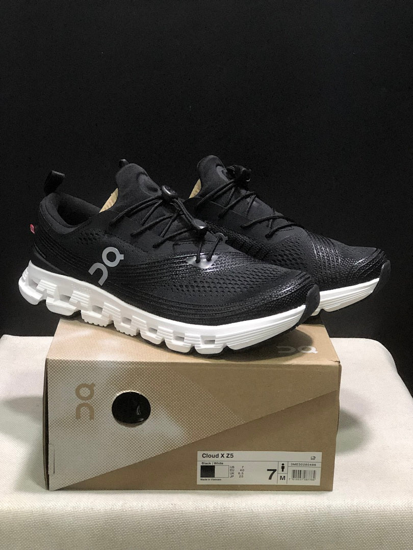 Black and White On Cloud X Z5 Sneakers - product image from the listing.