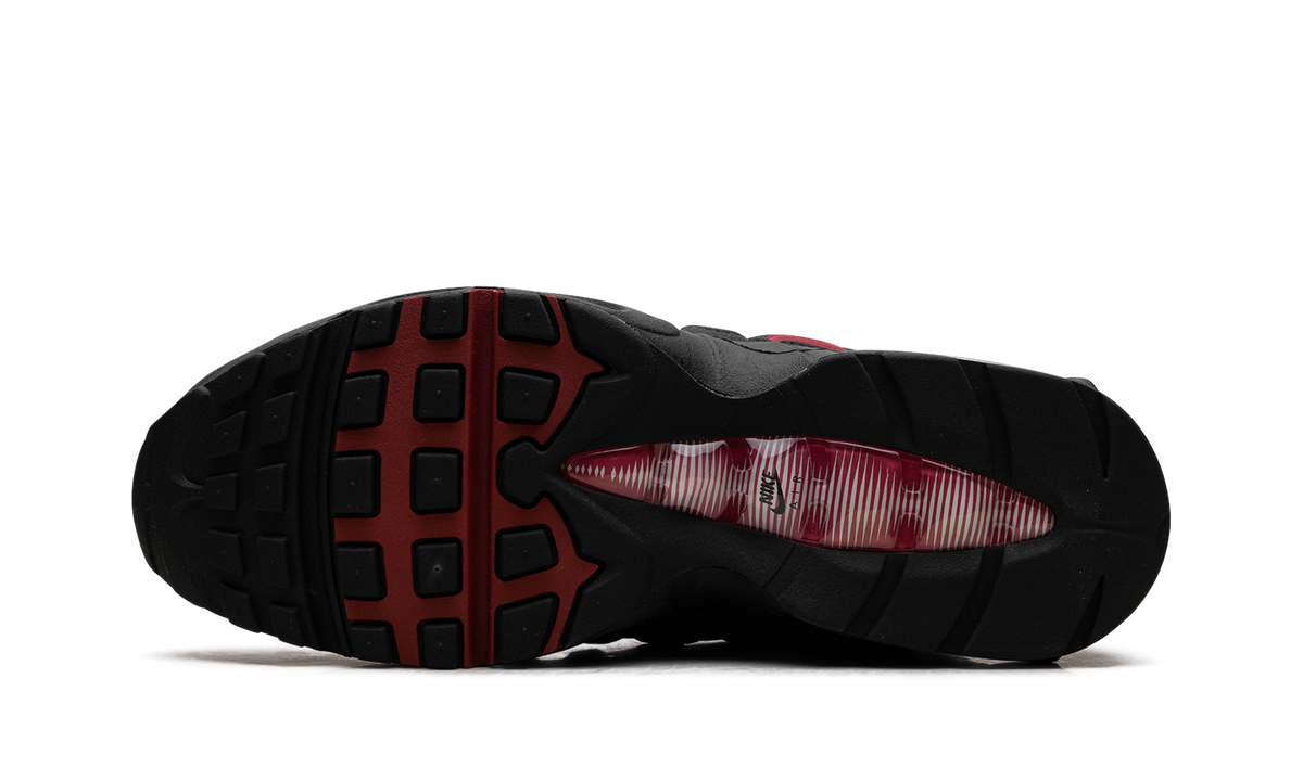 "Black / Team Crimson" Nike Air Max 95 HM4740 008 - product image from the listing.