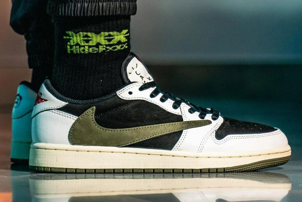Nike Air Jordan 1 Low Travis Scott Sneakers in Olive DZ4137-106 - product image from the listing.