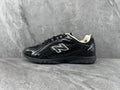 New Balance 204L Sneakers in Black - product image from the listing.