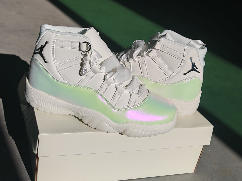 "Sail" Air Jordan 11 Retro Sail/Pearl Grey/White/Metallic Silver - product image from the listing.